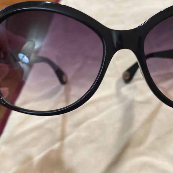 Michael Kors New authentic sunglasses in black with gold tone hardware - Picture 4 of 12